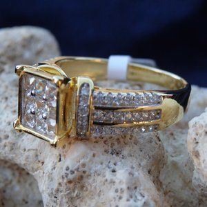 Eterno ™ 18k yellow gold SquareFace Cluster Ring